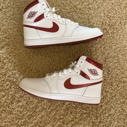 Jordan 1 Metallic Burgundy 