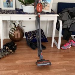 Shark rocket vacuum cleaners horse very good perfect condition