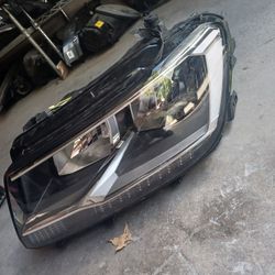 Volkswagen Tiguan Headlight Left Side 2018-2021 (after market CAPA) brand New 