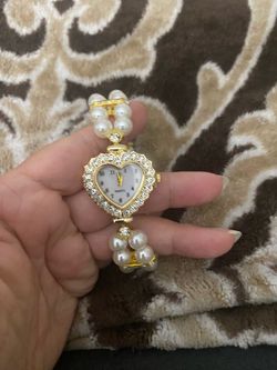 Ladies fashion Pearl heart wrist watch
