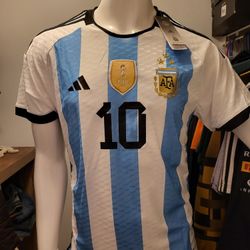 Argentina Campeón Jersey  3 Estrellas Talla L Pero Si Eres Talla Mediana Te Puede Servir 
