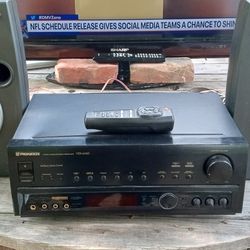 200 Watts Pioneer Stereo Receiver & JBL N26 Loudspeakers $250 CASH FINAL PRICE 