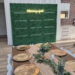 Champagne Grass Wall