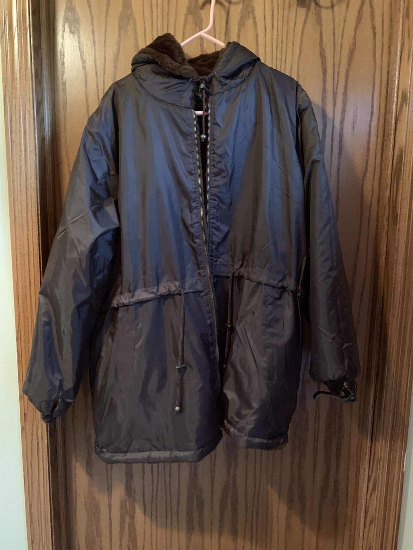 Women’s reversible jacket.