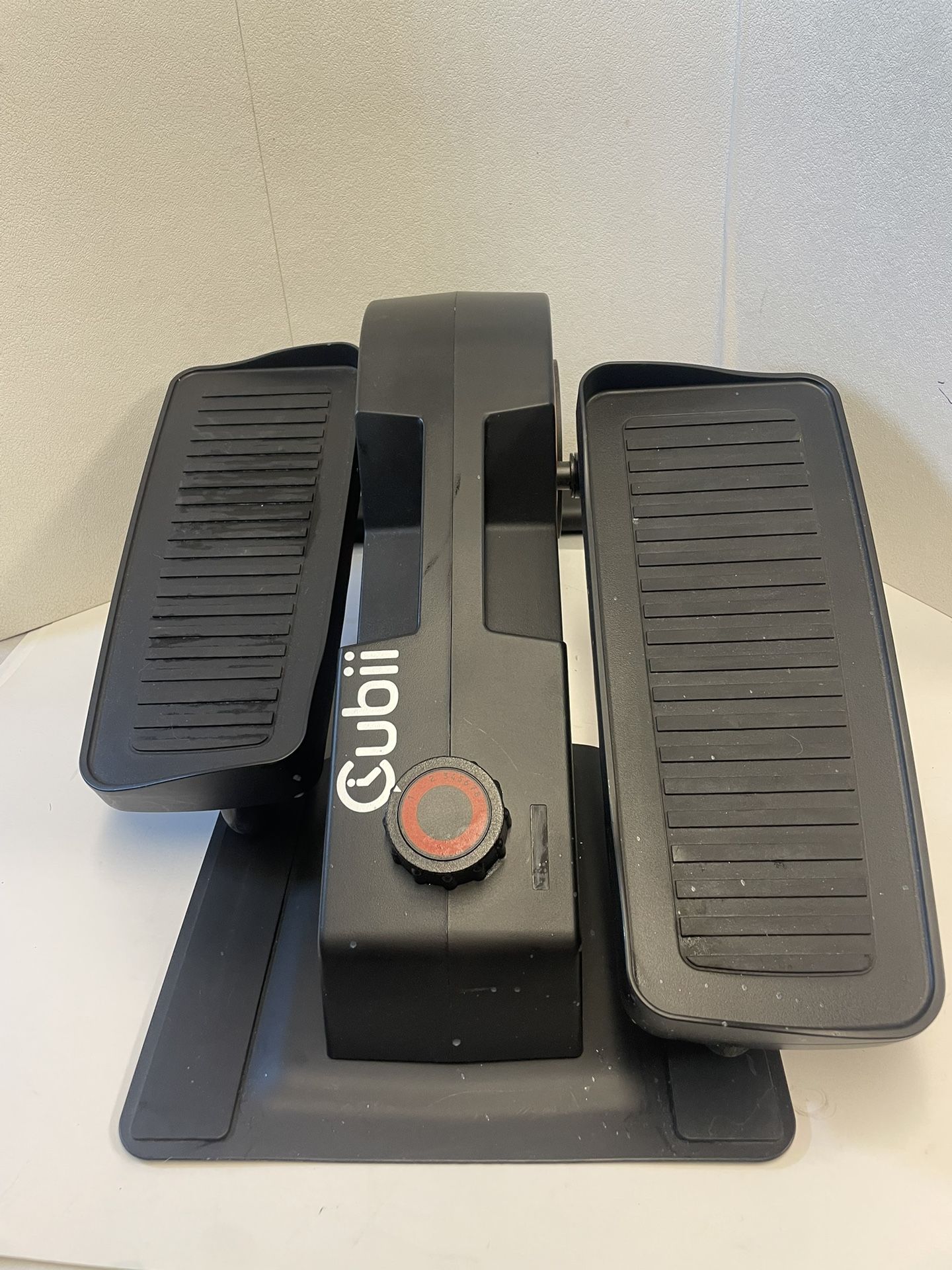 Cubii PRO F3A1 Under Desk Elliptical exercise machine Office - BLACK / RED