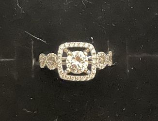 Engagement Ring White Gold