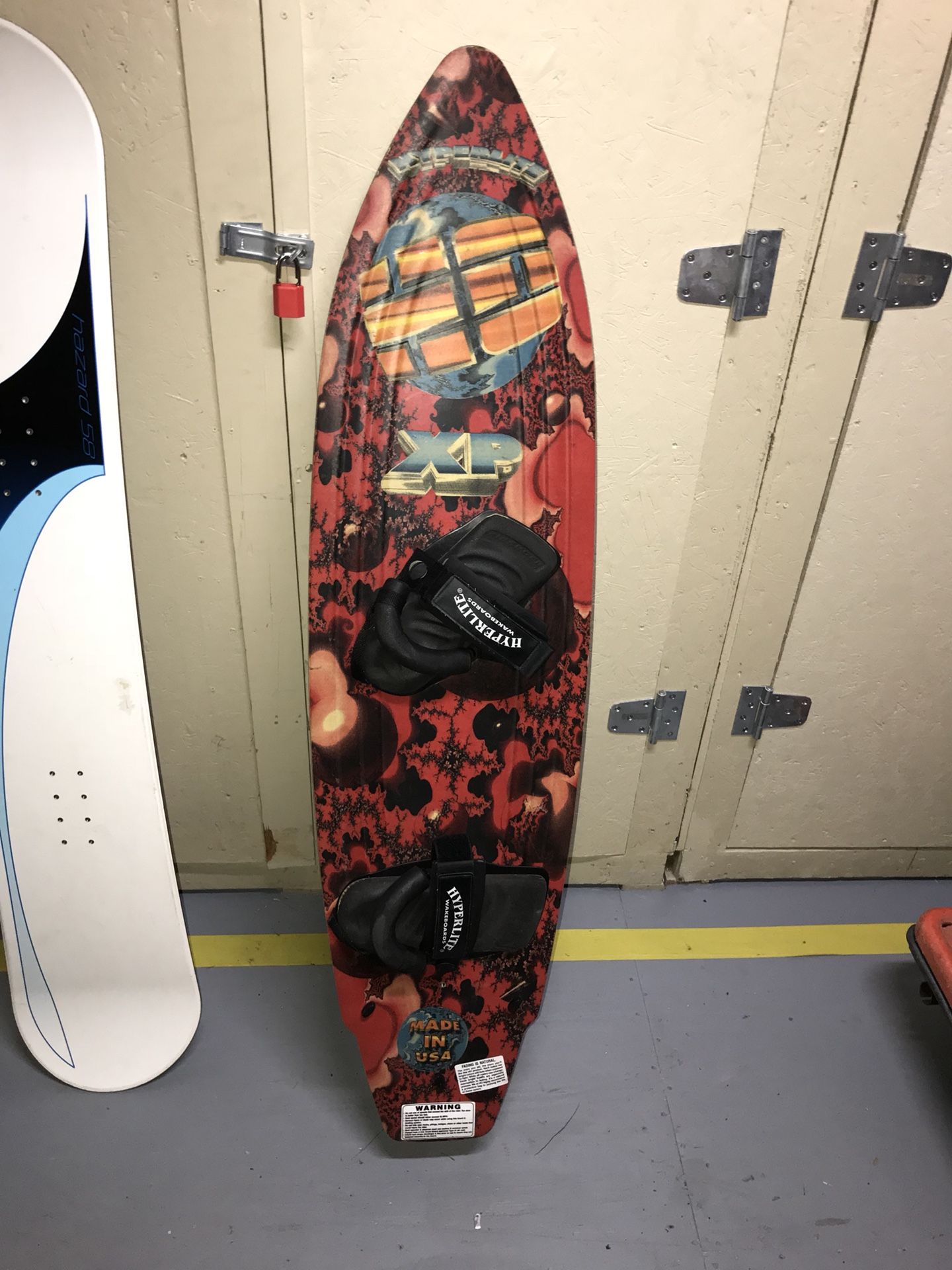Vintage HO HYPERLITE SKURFER STYLE XP COMPOSITE 59.75" WAKEBOARD