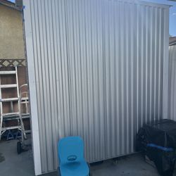 Storage.  Buen Material 