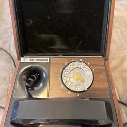Deco-Tel Rotary Telephone