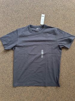 Uniqlo Men's Crew Neck T-shirt size Gray Size Large