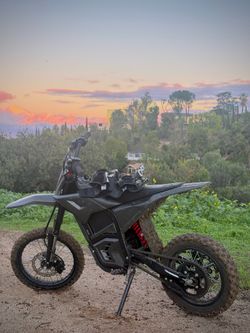 Valtinsu EM5 Electric Bike / Dirtbike