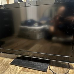 Panasonic LCD television 32"
