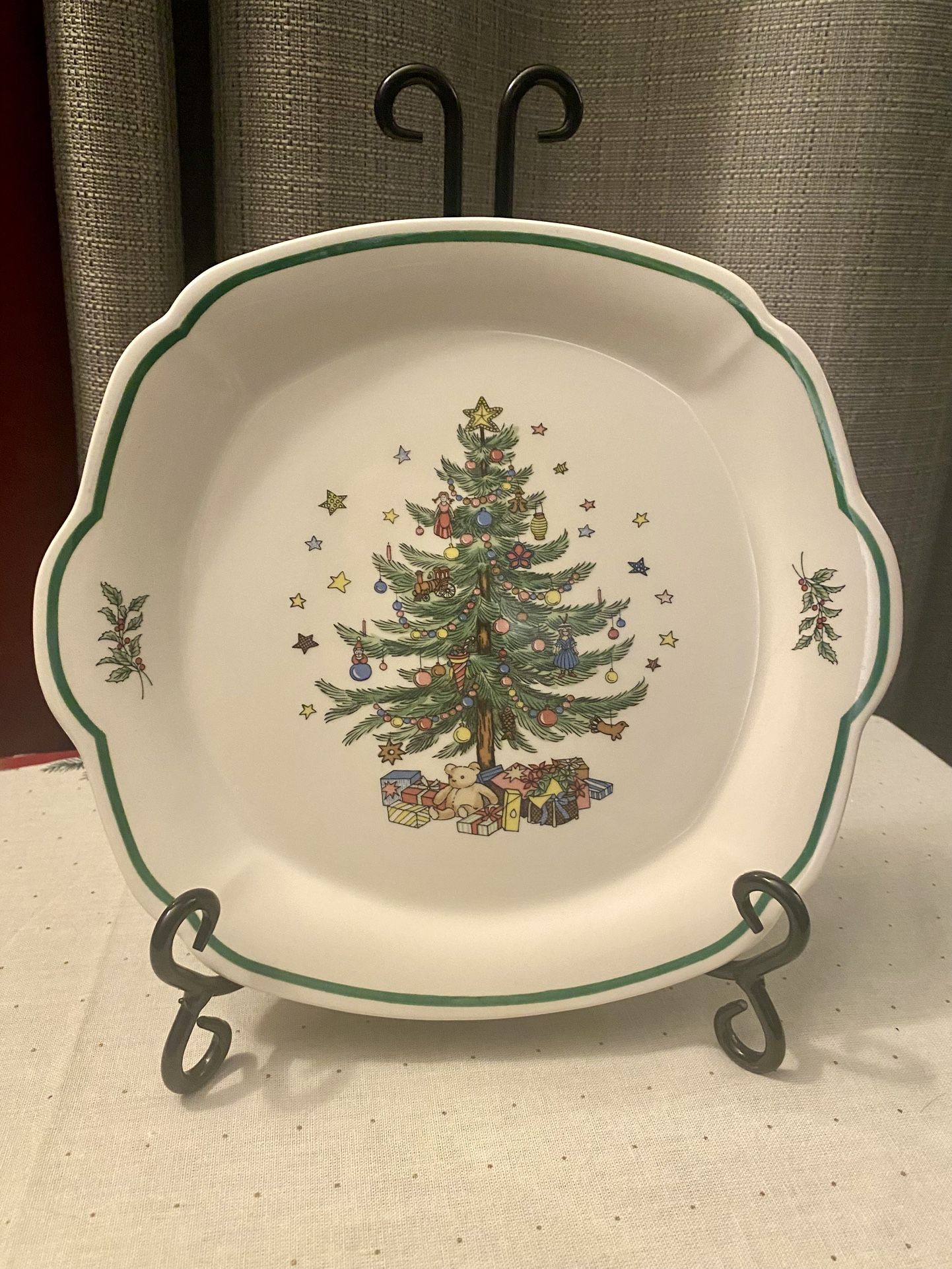 Vintage Nikko Happy Holiday/Christmas Tree Plate Made in Japan