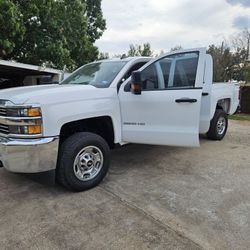2018 Chevy Silverado 2500hd 4x4  Long Bed