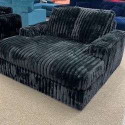 Fluffy Sofa Chair Black Version 