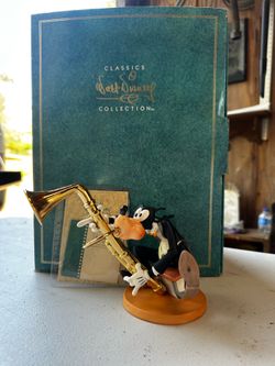Goofy “Grace Notes” figurine