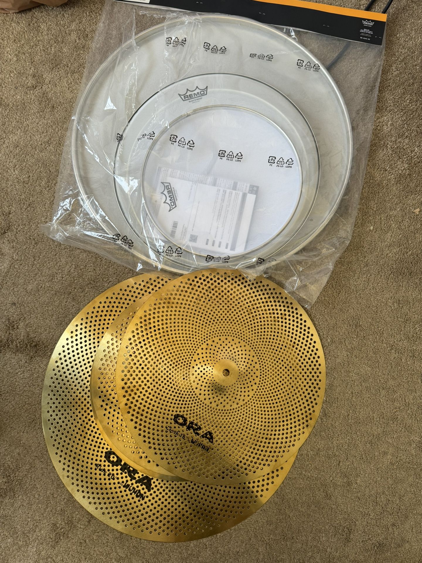Wuhan Ora Cymbals & Remo SilentStroke 5 Piece Drum Heads