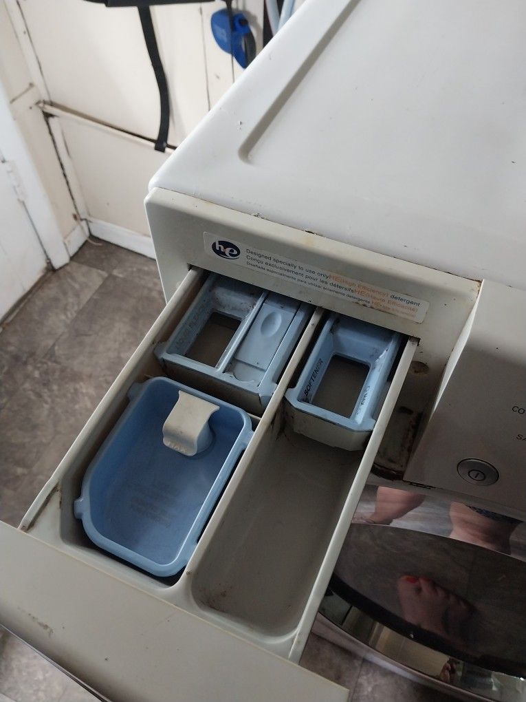 LG FRONT LOAD WASHER 