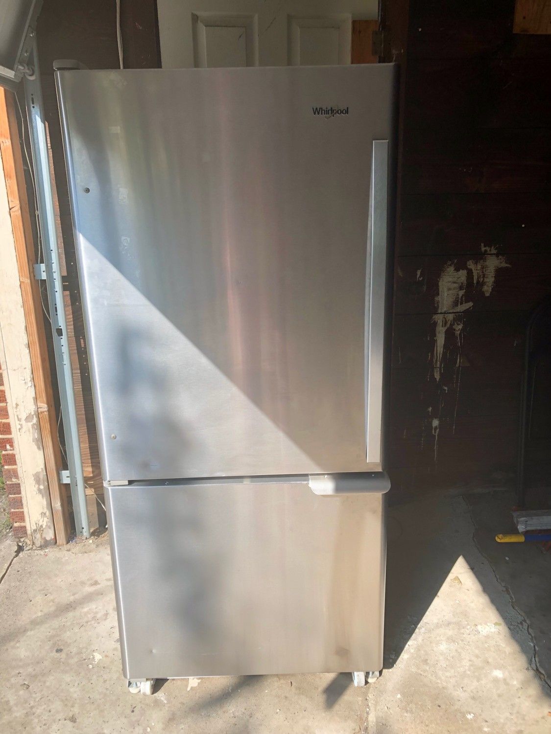 WHRIL POOL REFRIGERATOR BRAND NEW STAINLESS STEEL