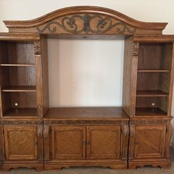 Entertainment center