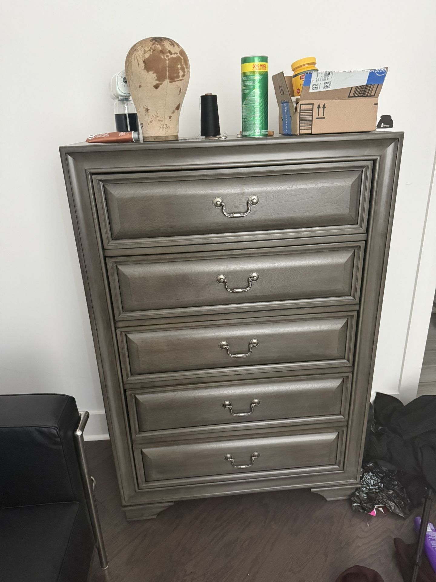 Dresser 