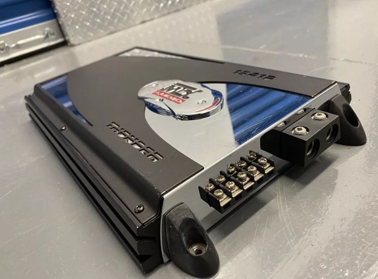 MTX THUNDER 1500D AMPLIFIER
