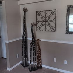 Giraffe Figures 3