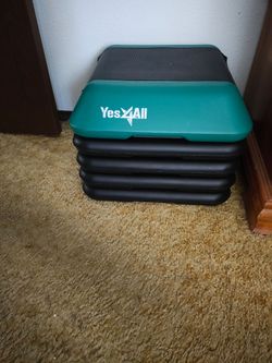 "Yes for all" aerobic fitness workout step with adjustable heights