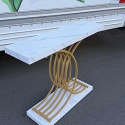 Decor Table