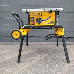 Dewalt 10in 15Amp Jobsite Table Saw with Rolling Stand  *Read Description *
