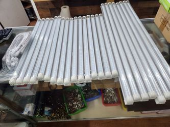 Led lights 2 ft and 3 ft total  24pcs  brand new