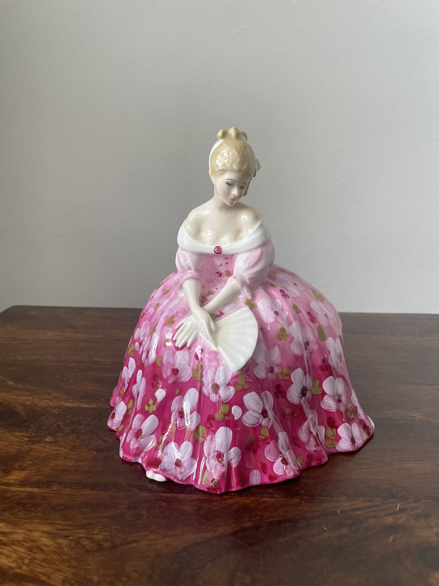 Royal Doulton Porcelain Figurine “Victoria” 1972