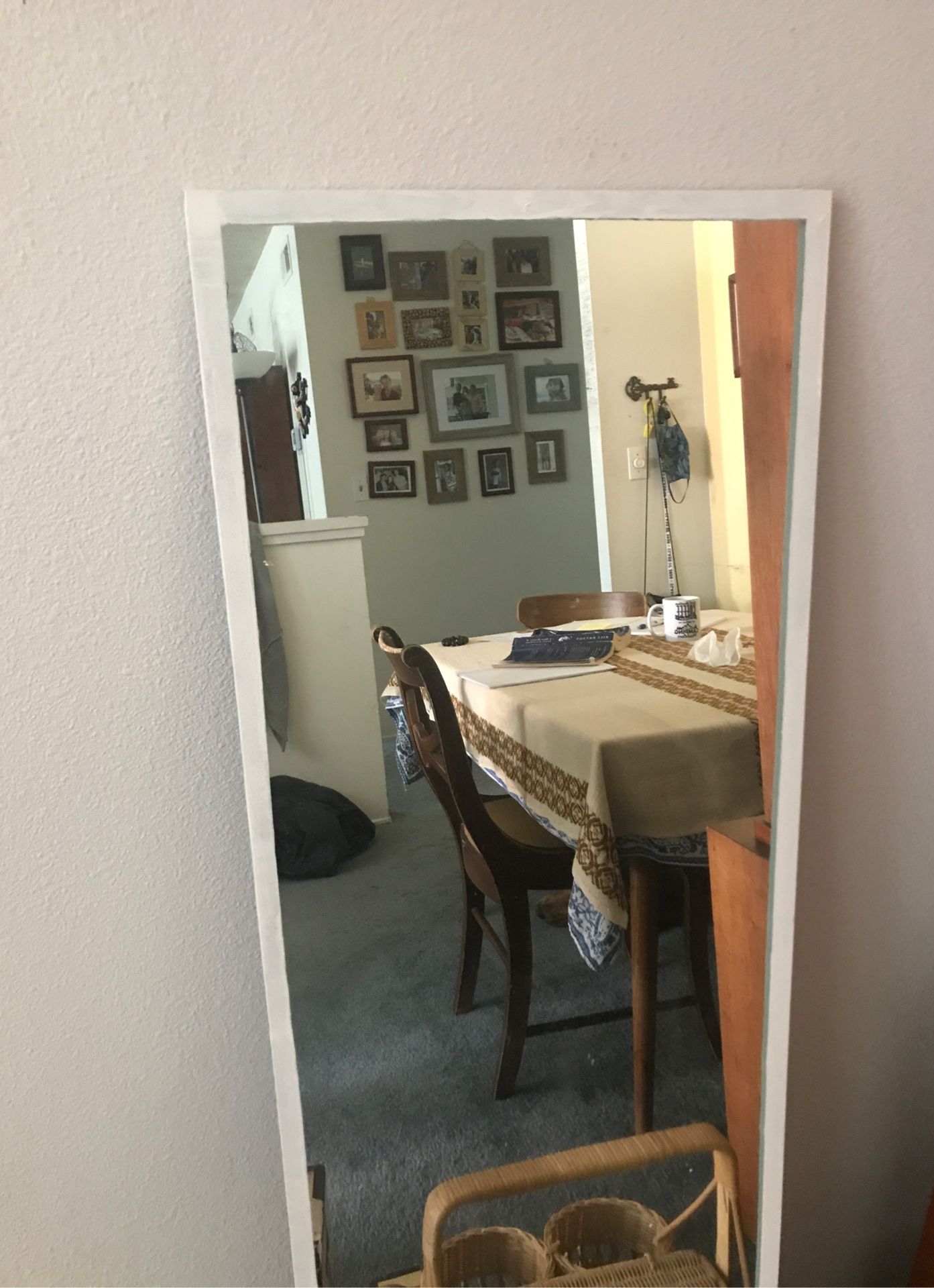 Wall mirror