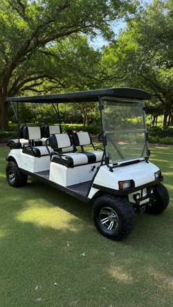 E-Z-GO 6 passenger limo golf cart in good condition