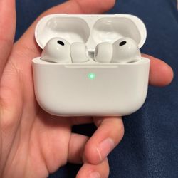 Airpods Pro 3 (look At Description)