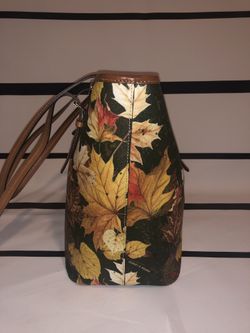 Dooney Bourke Maple Leaf Tote for Sale in Gilbert AZ OfferUp