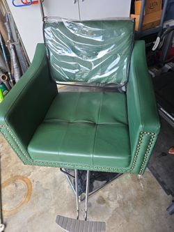 Salon chair