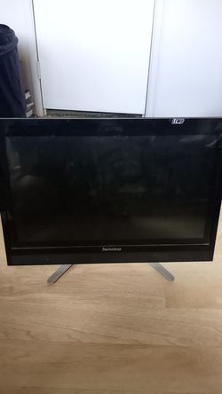 Lenovo desktop with keyboard