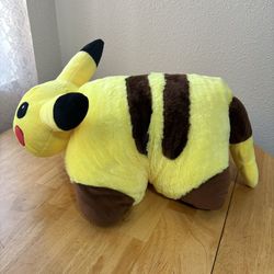 Pikachu Toy& Pillow 