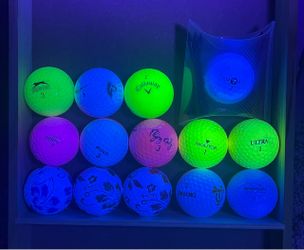 Lot of 14 Assorted Mixed Brand Golf Balls & Pack of Tees