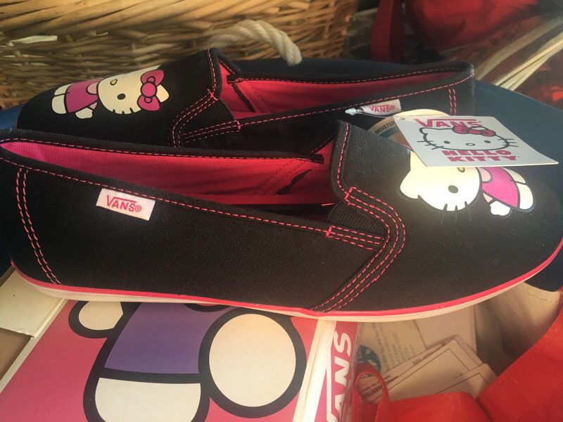 Vans Women's Size 8 Hello Kitty Brand new with tags