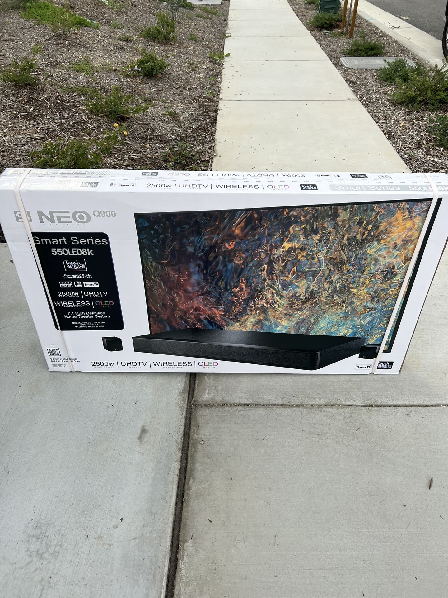 BRAND NEW Neo Q900 Smart Series 550LED8k With Sound bar