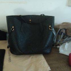 Louis Vuitton Purse And Wallet 