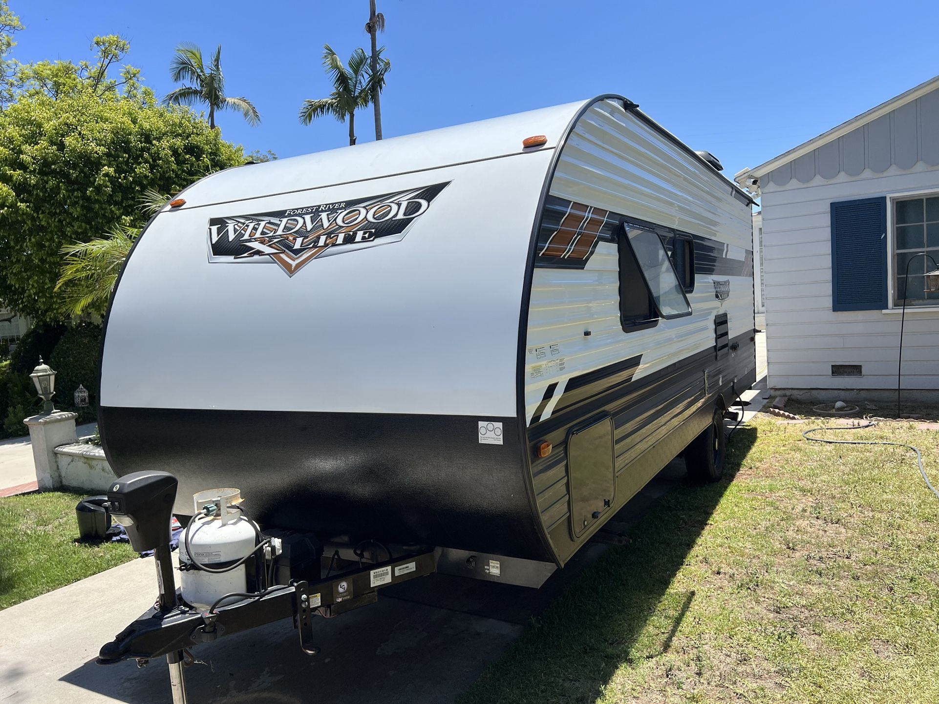 2021 Travel Trailer 17’