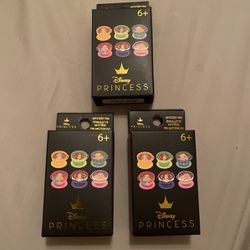 Disney Princess Mystery Pins 