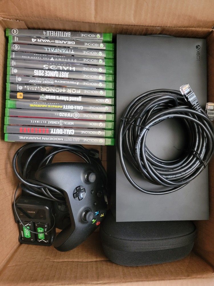 Xbox Series X Bundle 14 Games Controllers