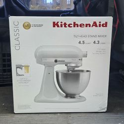 KitchenAid Tilt-Head Stand Mixer