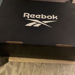 Reebok Still toe shoe