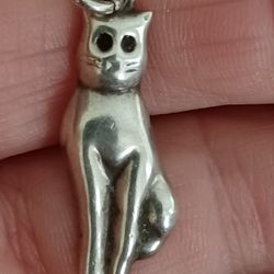 Vtg.Stering Silver KITTY CAT Pendant