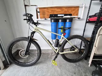 Hardtail Mountain Bike